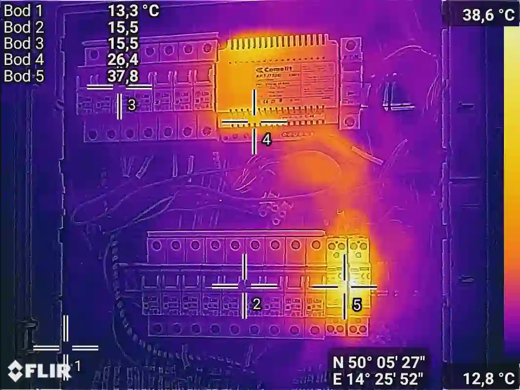 revize termokamerou - termovizní snímek termokamera
